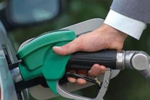 Пускать покупателей на автозаправки будут по закону