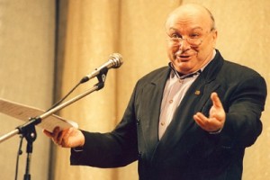 Сатирик Жванецкий задолжал по коммунальным платежам около 378 тысяч рублей