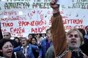 В Греции сегодня бастуют адвокаты, врачи, фармацевты и журналисты