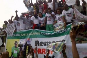 Всеобщая забастовка в Нигерии продолжается: в ближайшее время может быть остановлена добыча нефти