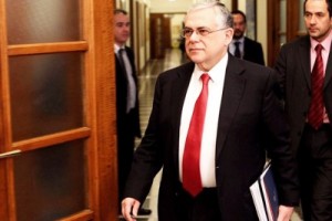 Греция получила кредит за счет рабочих и пенсионеров