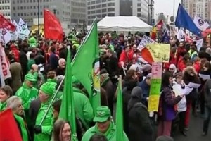 Всеобщий протест прокатился по Европе