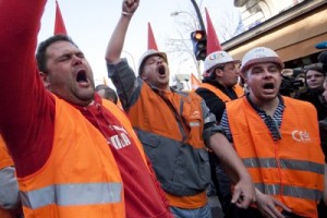 Французская полиция применила слезоточивый газ для разгона протестующих металлургов