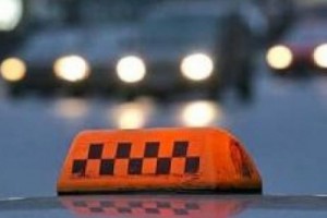 У украинских таксистов предлагают изымать нелегальные авто