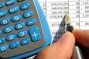 В Новгородской области  зарплата бюджетников увеличится на 3 месяца раньше