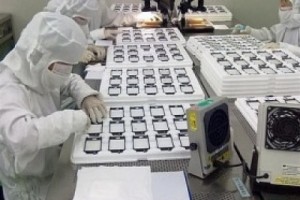 Рабочие бразильского завода по сбору айфонов грозят забастовкой