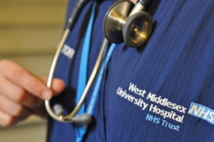 Британские медики объявили забастовку из-за несправедливости пенсионных реформ