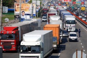 Минтранс предложил ввести сбор с владельцев "тяжеловозов"