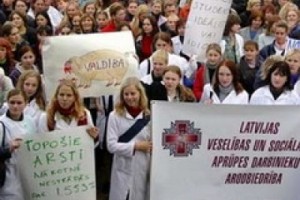 Латвийский профсоюз здравоохранения готов выступить с акциями протеста в защиту прав граждан