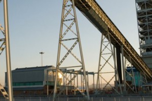 ЮАР: конфликт на шахте продолжается