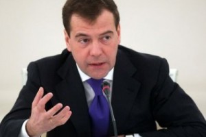 Президент призывает партийных лидеров подумать о людях труда и их правах