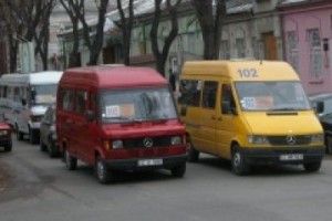 Продолжается забастовка кишиневских водителей маршруток