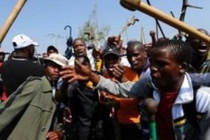 Забастовки в ЮАР привели к увеличению зарплат шахтерам