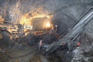 Грузинские шахтёры провели акцию протеста у здания администрации президента