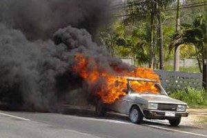 Индийские сталевары сожгли замдиректора завода из-за слухов о сокращениях