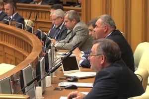 12 зарплат для уволенных депутатов