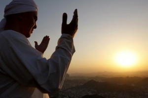 Протесты в Омане переросли в сидячую забастовку у нефтяной скважины