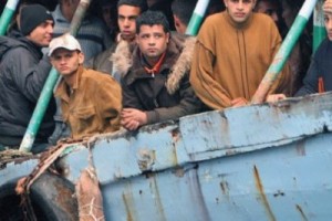 Мигрантов обяжут покупать медицинский полис