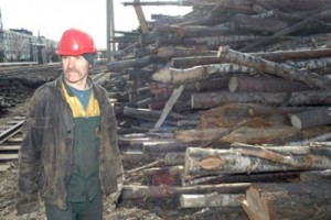 Коллектив архангельского "Лесозавода №3" то сокращают, то нет