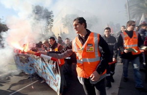 Французская полиция применила против митингующих слезоточивый газ