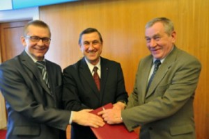 Три профсоюза гражданских служащих Вооруженных Сил России объединятся в один