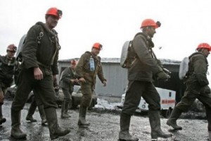 Казахские депутаты советуют горнякам обменять часть отпуска на понижение пенсионного возраста