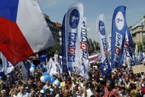 50 тысяч недовольных чехов вышли на улицы