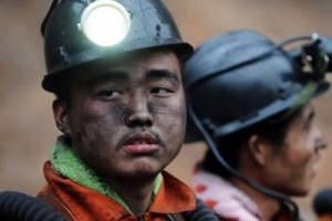 Перуанские рабочие начали забастовку на золотом руднике