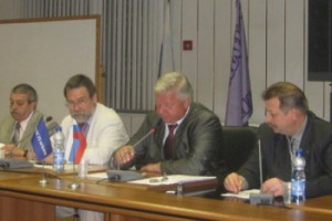 Глава ФНПР Михаил Шмаков провел селекторное совещание по вступлению профсоюзов в Общероссийский народный фронт