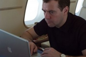 Должен остаться только один Медведев!