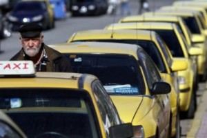 Вместо греческих диспетчеров забастуют пилоты