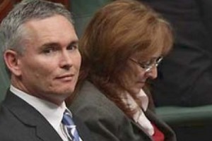 Экс - профлидера обвиняют в растрате профсоюзных средств на любовь женщин и народа