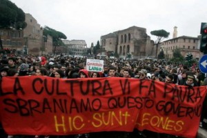 Итальянские студенты продолжают бунтовать против «закона Джельмини»
