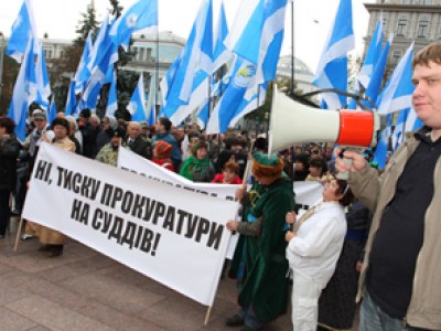 Федерации профсоюзов Украины продолжает бороться за свое имущество