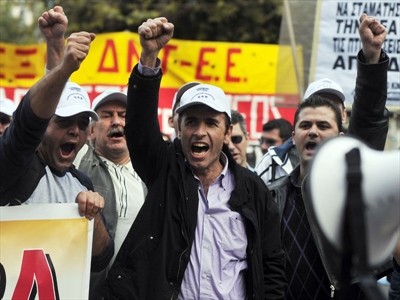 Афинский транспорт замер на 24 часа