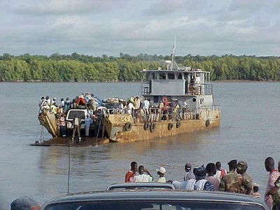 Кенийские паромщики будут бастовать за право состоять в профсоюзе