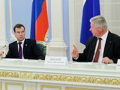 Дмитрий Медведев закрыл дискуссию по поводу перехода на 60-часовую рабочую неделю