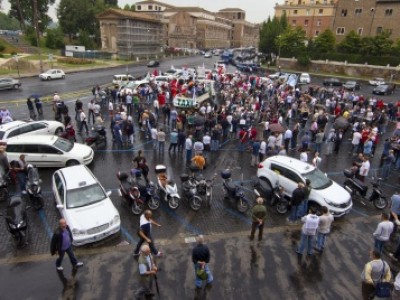 В Италии идет общенациональная забастовка транспортных работников