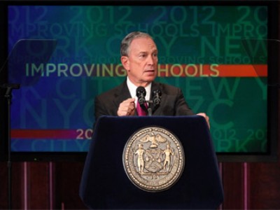 Мэр Нью-Йорка хочет улучшить образование, сократив учителей и закрыв школы