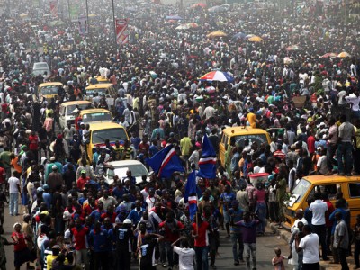Власти Нигерии частично удовлетворили требования профсоюзов