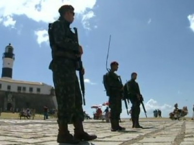 Бразилия направила войска, чтобы справиться с последствиями забастовки полицейских