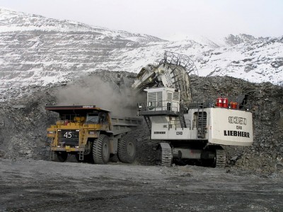 Работники золоторудного предприятия начали бессрочную забастовку