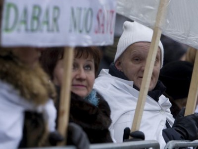 Литовские врачи пикетировали парламент