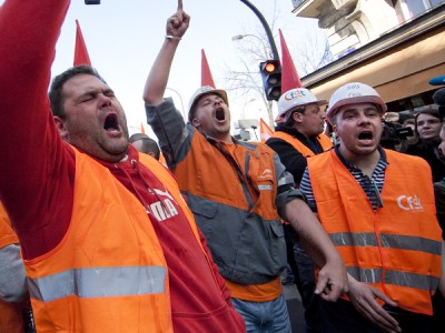 Французская полиция применила слезоточивый газ для разгона протестующих металлургов