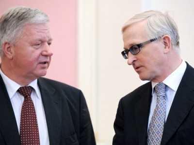 Правительство и работодатели отказались от увеличения МРОТ в 2012 году