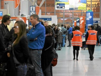 Бастуют наземные службы варшавского аэропорта