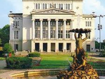 Хор Латвийской Национальной оперы начинает забастовку