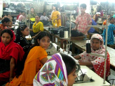300 швейных фабрик встали в Бангладеше