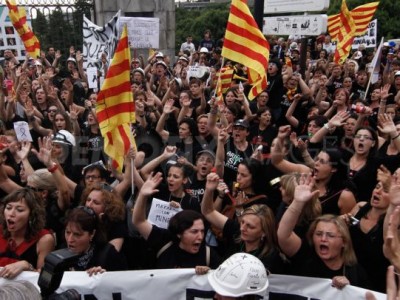 Шахтерские жены оккупировали мадридский сенат