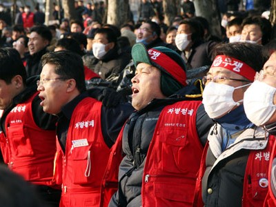 Работники Hyundai Motor и Kia Motors начинают забастовку